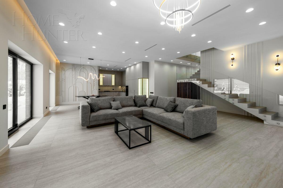 2-этажный коттедж 350 м² с отделкой