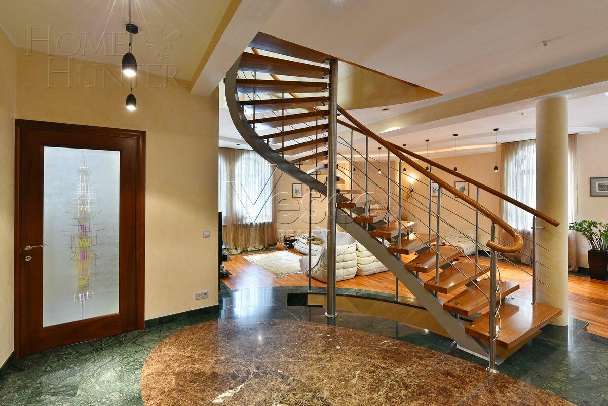 2-этажный коттедж 404 м² с отделкой