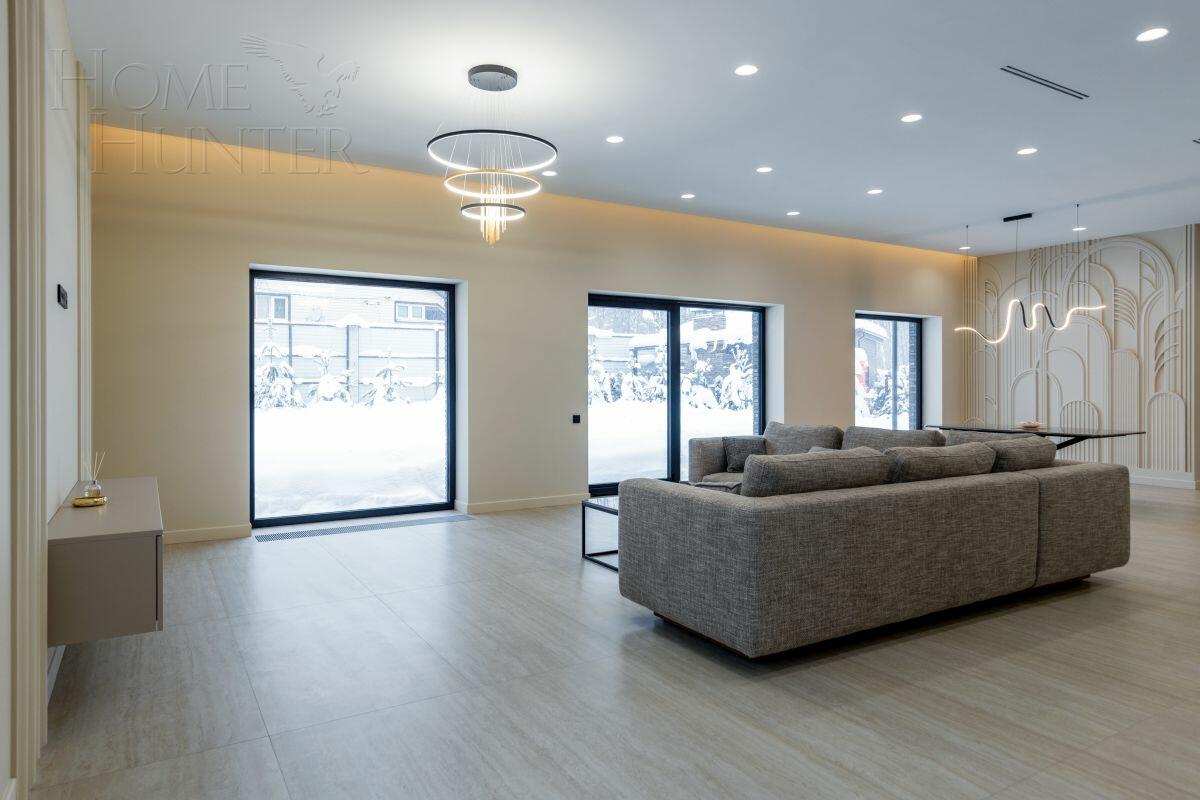 2-этажный коттедж 350 м² с отделкой