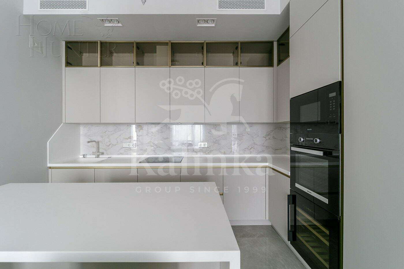 4-КОМН. КВАРТИРА С ОТДЕЛКОЙ 140 М² НА 10 ЭТАЖЕ