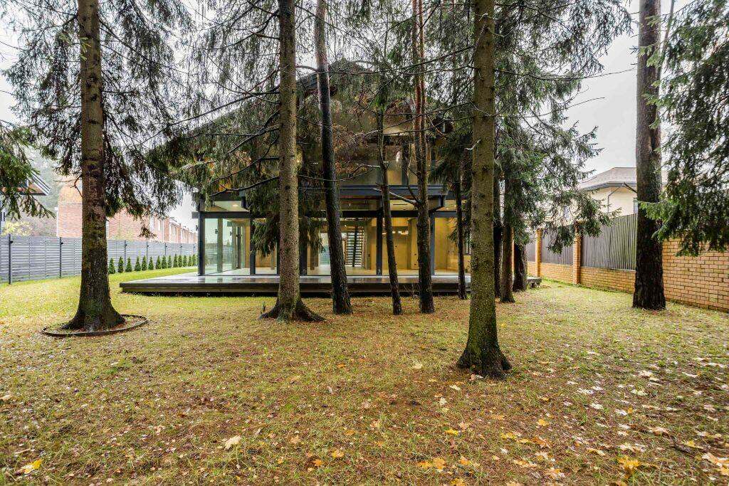 2-этажный коттедж 350 м² с отделкой