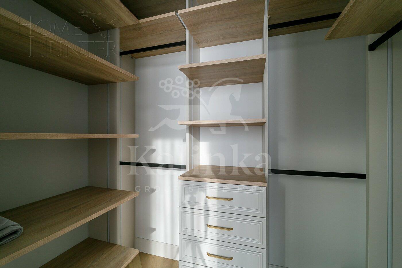 4-КОМН. КВАРТИРА С ОТДЕЛКОЙ 140 М² НА 10 ЭТАЖЕ