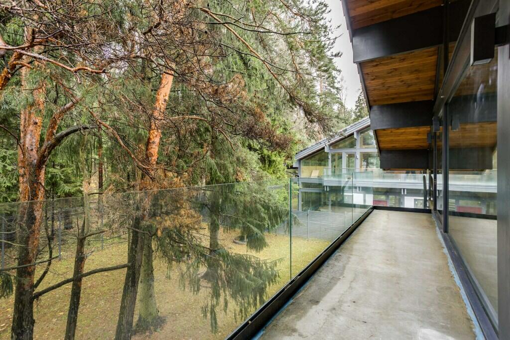 2-этажный коттедж 350 м² с отделкой