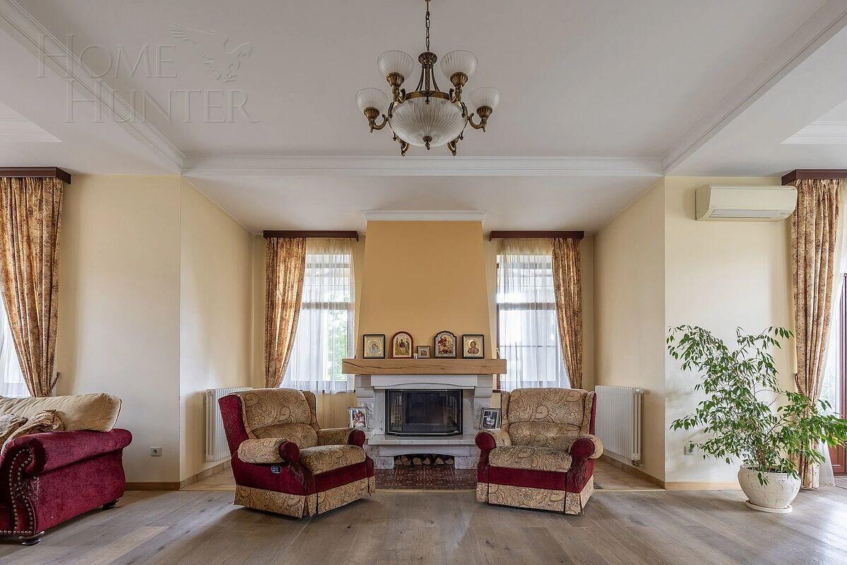 3-этажный коттедж 450 м² с отделкой