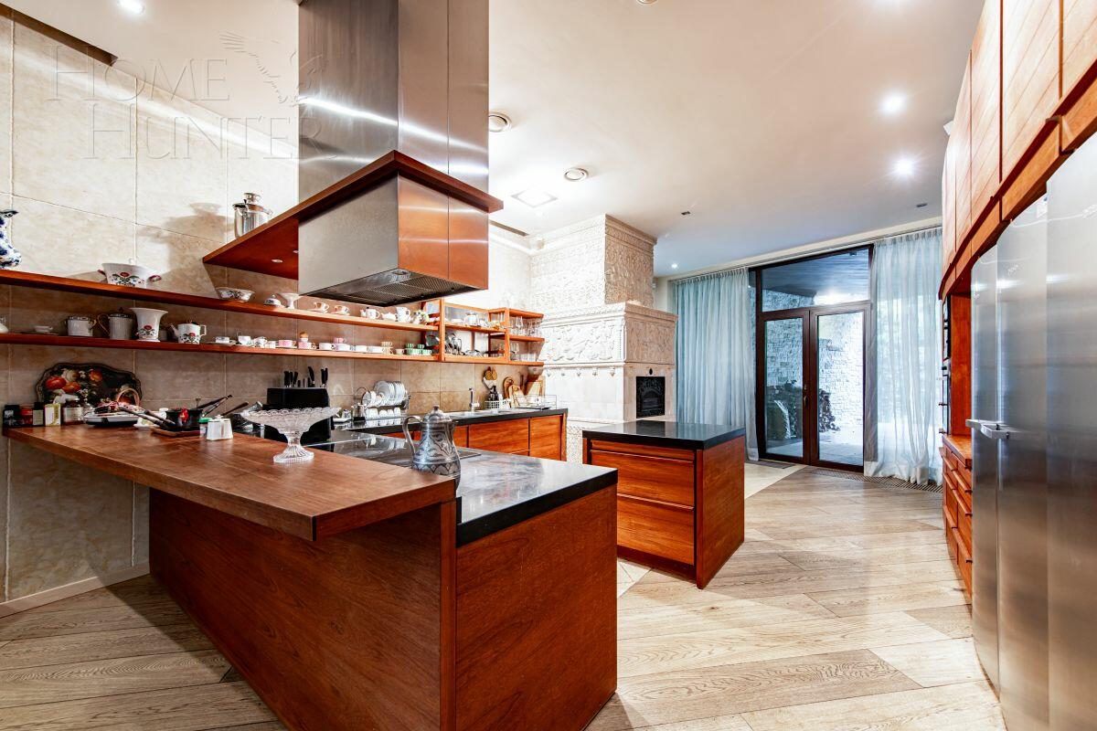 2-этажный коттедж 2 038 м² с отделкой