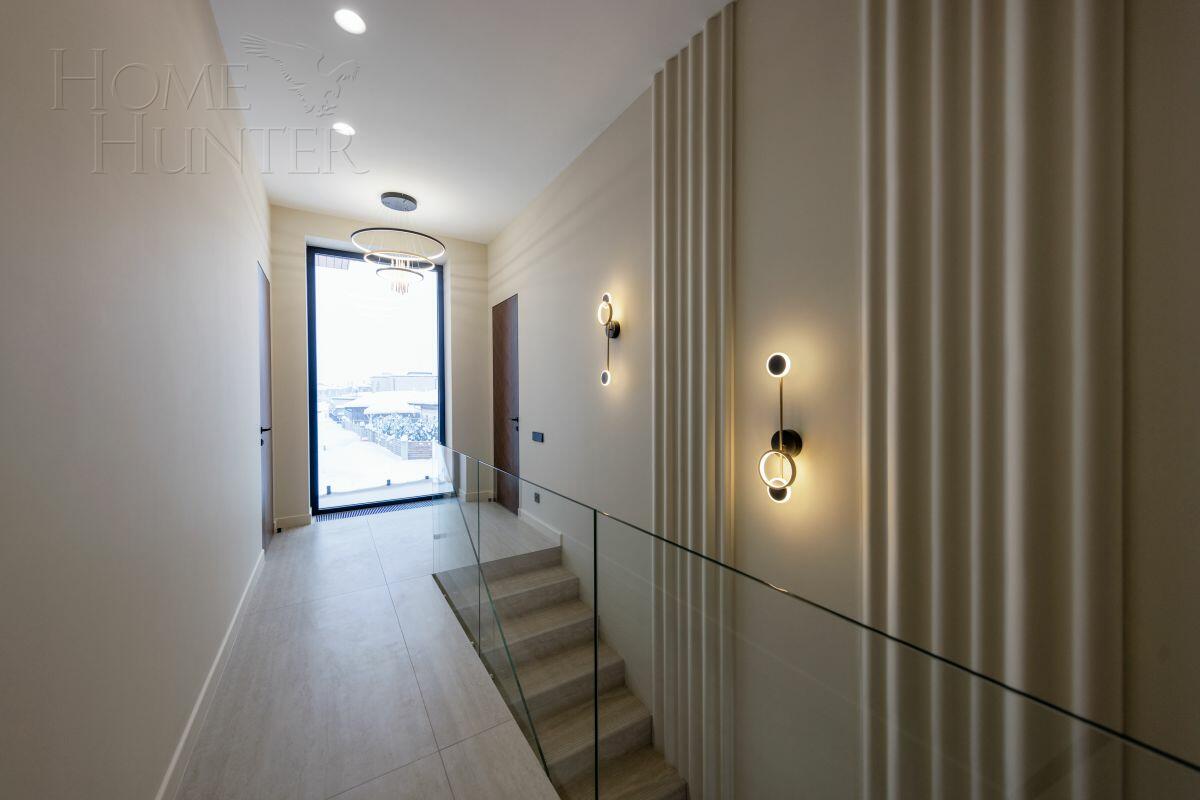 2-этажный коттедж 350 м² с отделкой