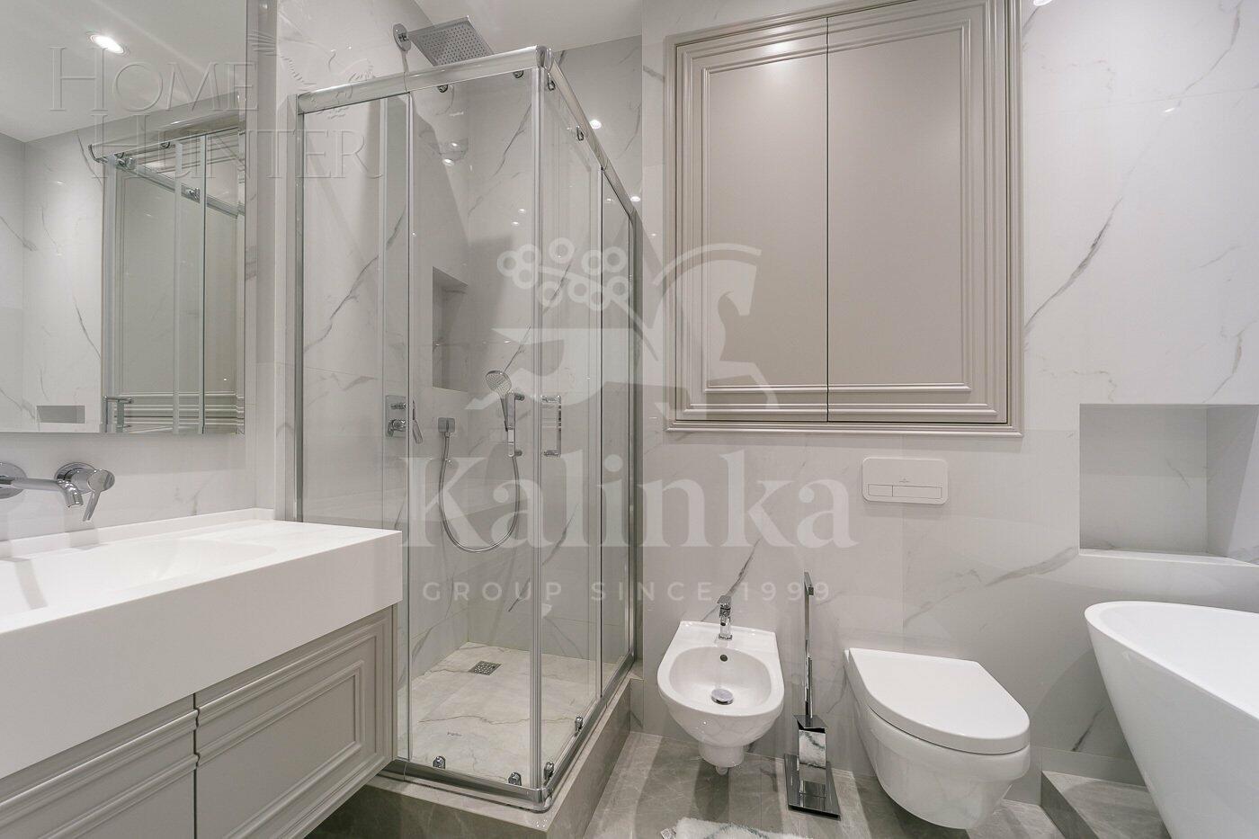 4-КОМН. КВАРТИРА С ОТДЕЛКОЙ 140 М² НА 10 ЭТАЖЕ