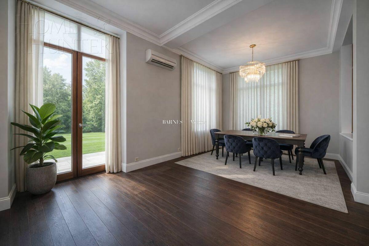 2-этажный коттедж 371 м² с отделкой