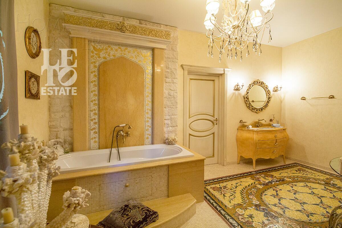 3-этажный коттедж 555 м² с отделкой