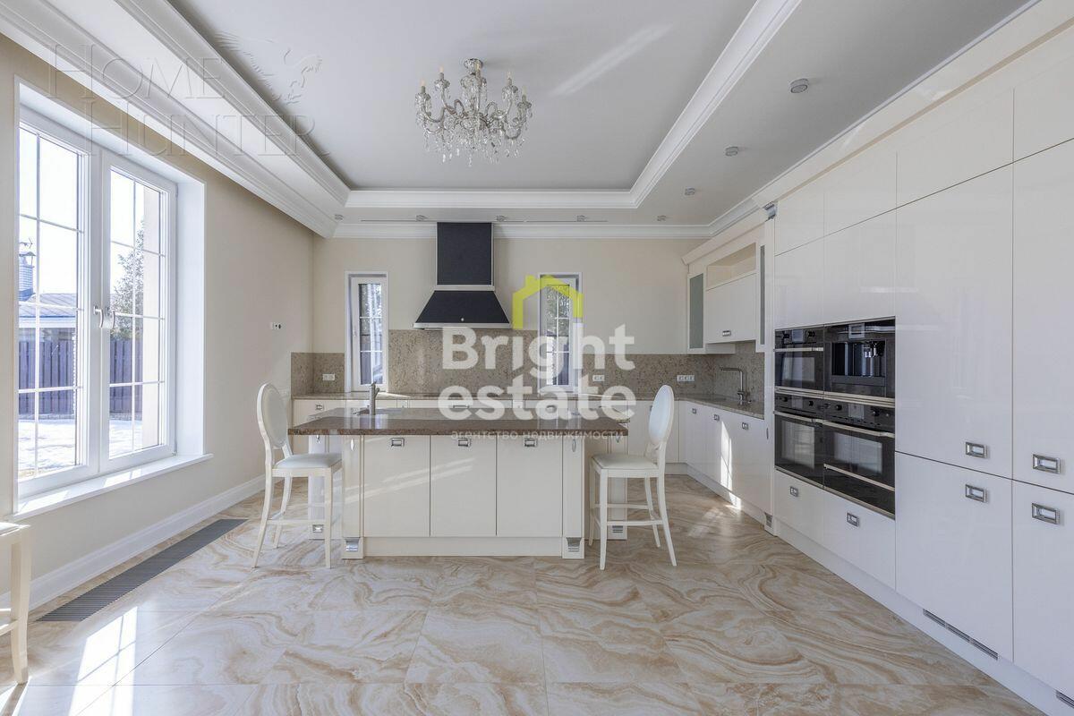 2-этажный коттедж 619 м² с отделкой