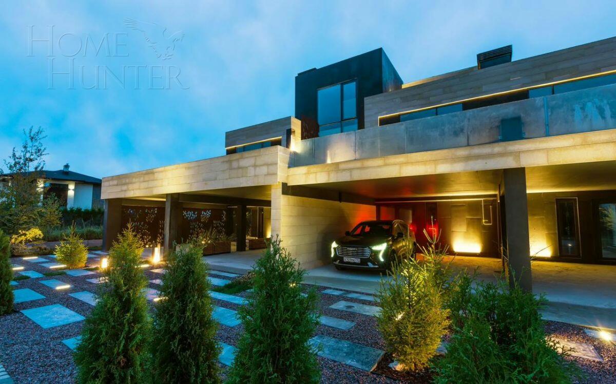 3-этажный таунхаус 250 м² с отделкой