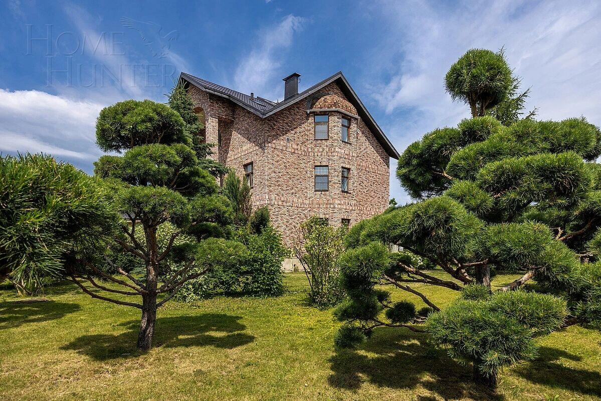 3-этажный коттедж 450 м² с отделкой