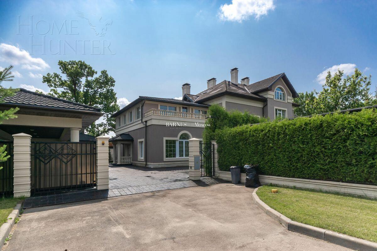 3-этажный коттедж 1 162 м² с отделкой