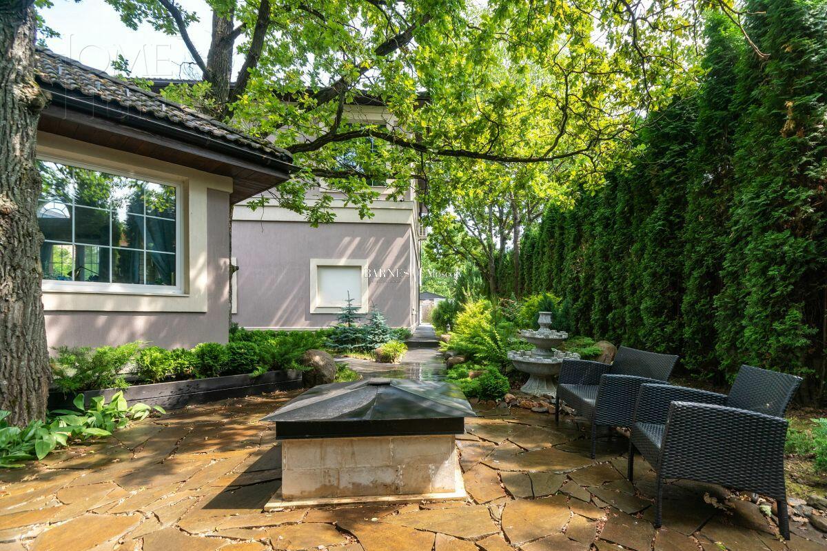 3-этажный коттедж 1 162 м² с отделкой