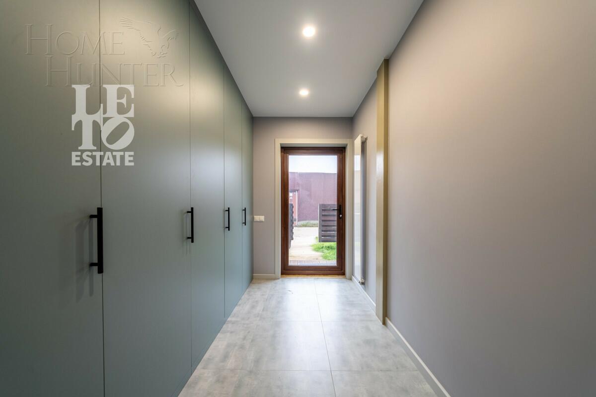 2-этажный коттедж 200 м² с отделкой