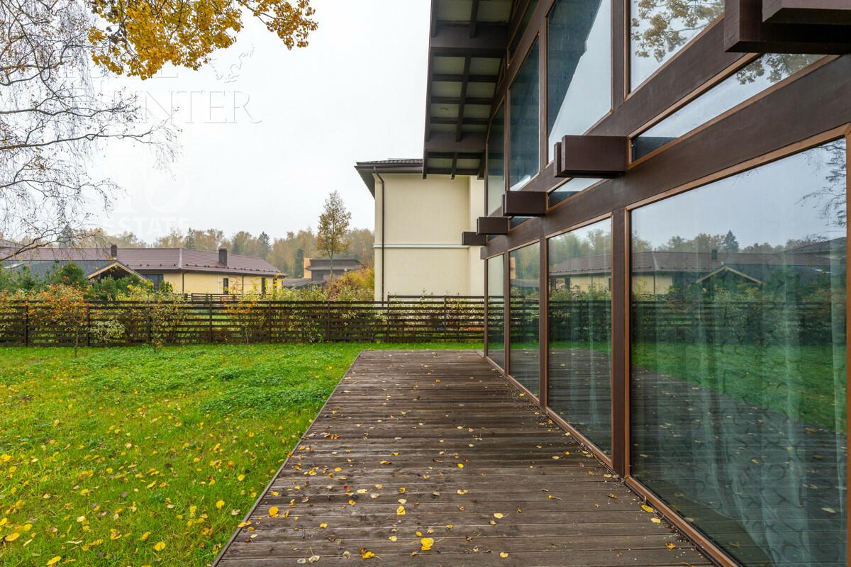 2-этажный коттедж 200 м² с отделкой