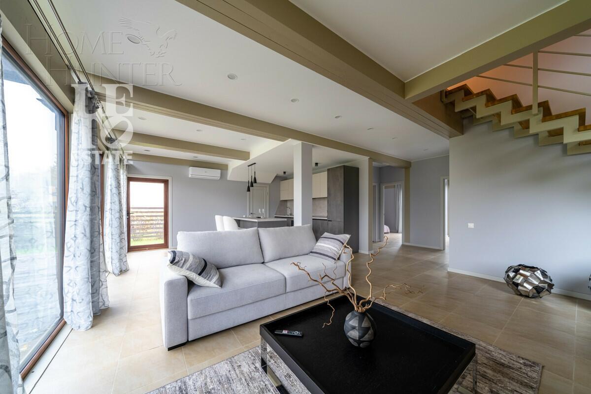 2-этажный коттедж 200 м² с отделкой