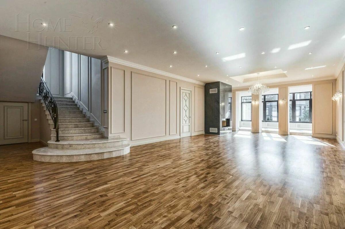 2-этажный коттедж 650 м² с отделкой