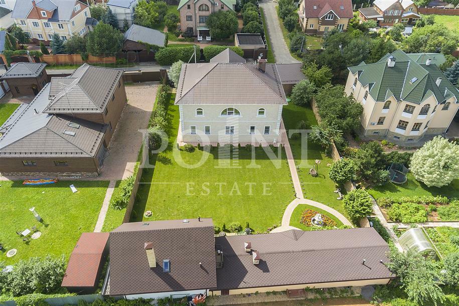 2-этажный коттедж 400 м² с отделкой