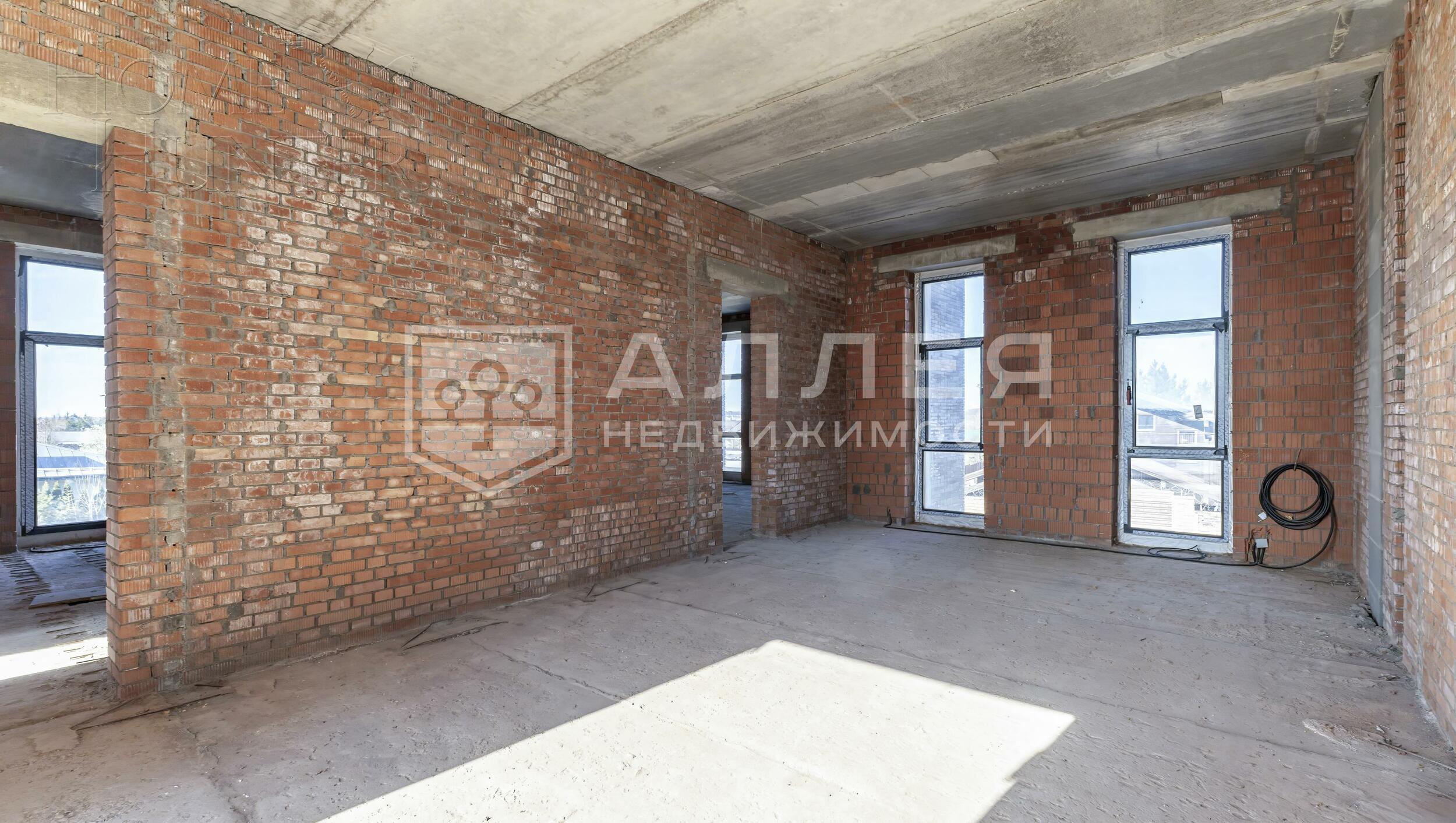 2-этажный коттедж 890 м² без отделки