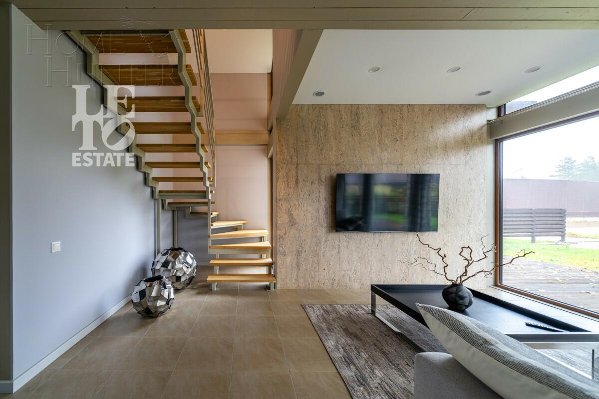 2-этажный коттедж 200 м² с отделкой