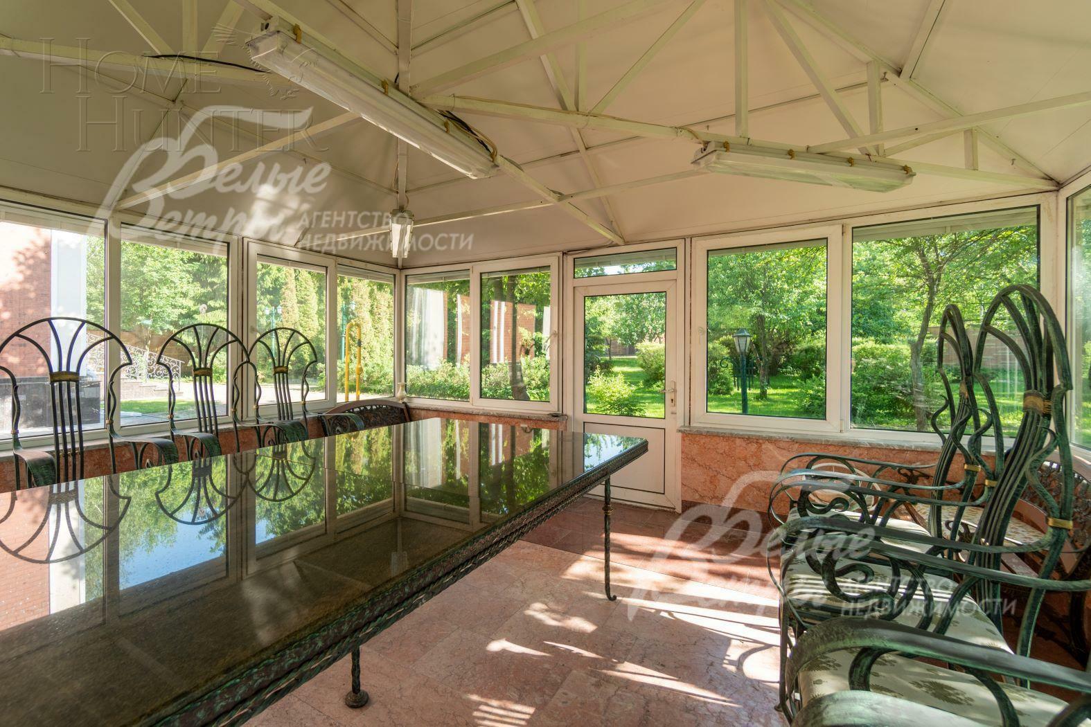 3-этажный коттедж 680 м² с отделкой