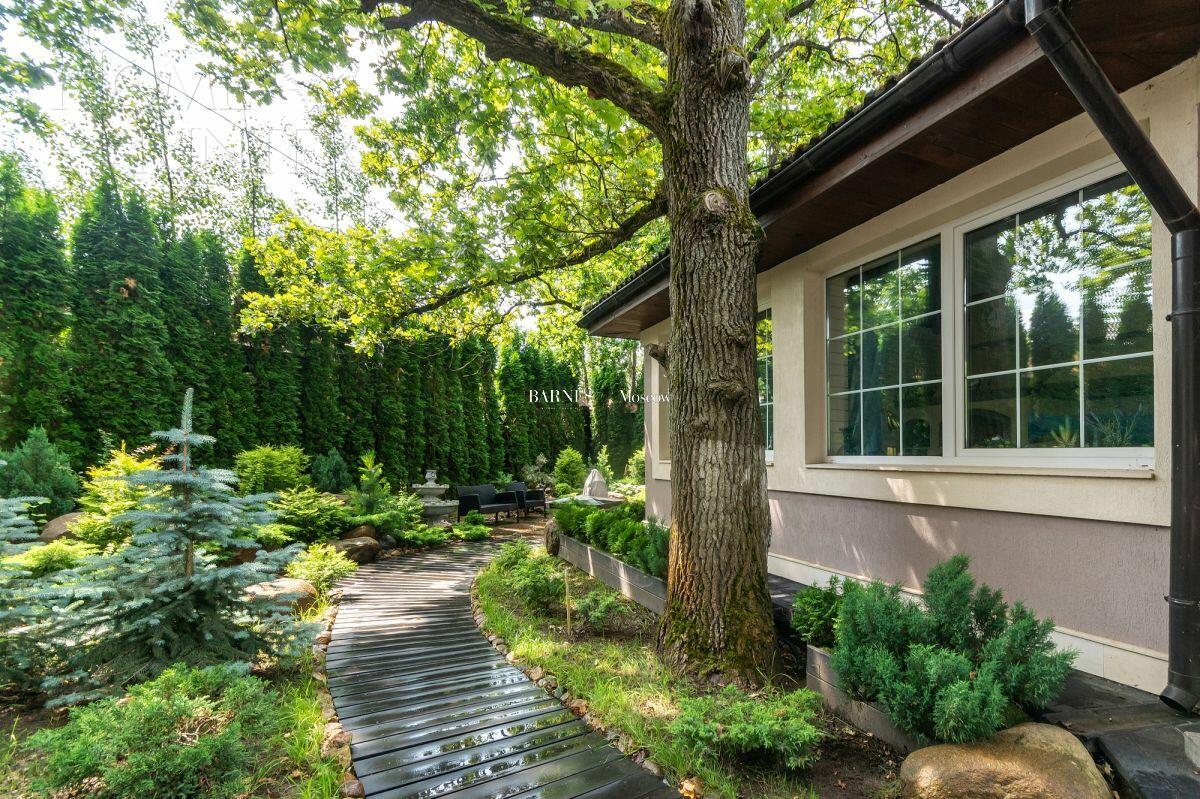 3-этажный коттедж 1 162 м² с отделкой