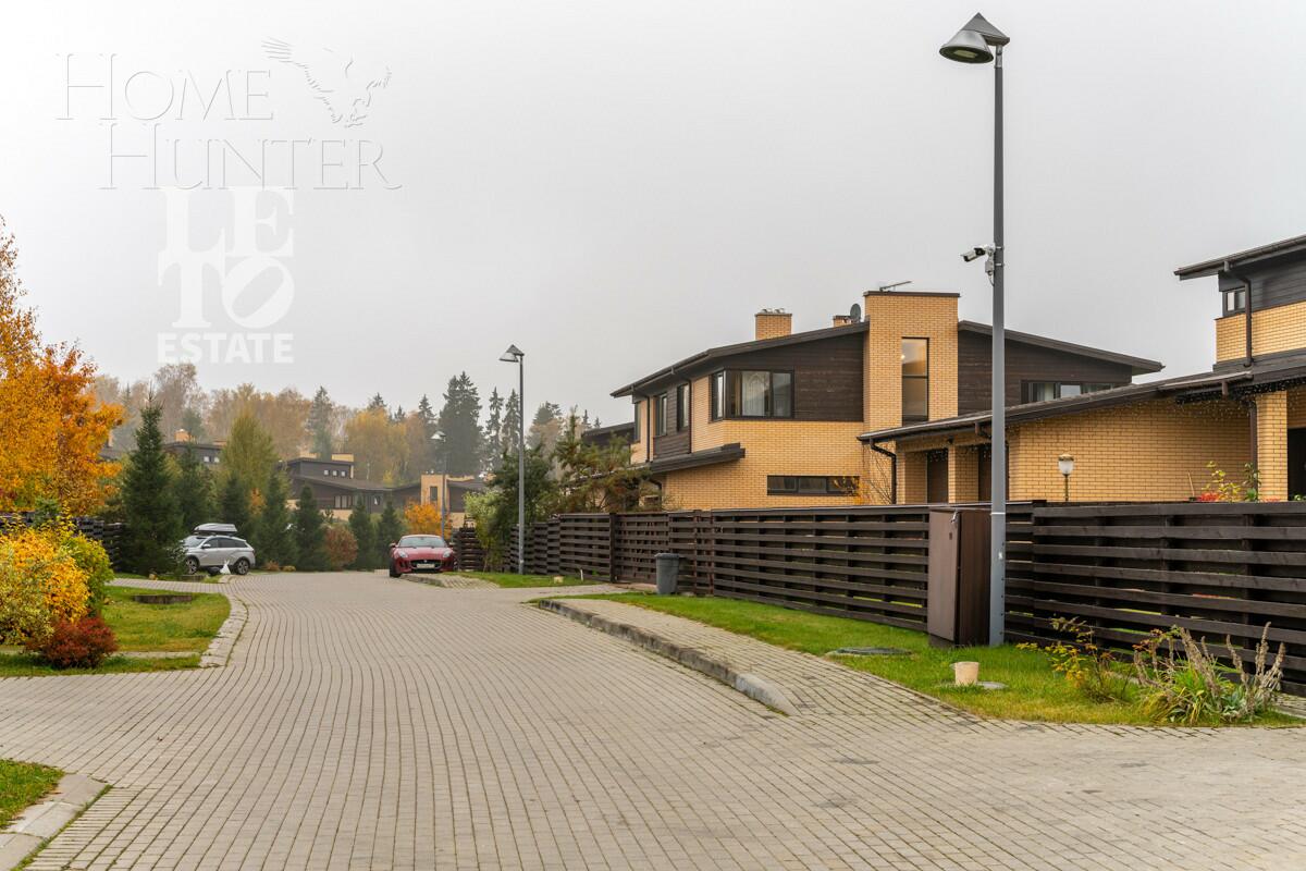 2-этажный коттедж 200 м² с отделкой