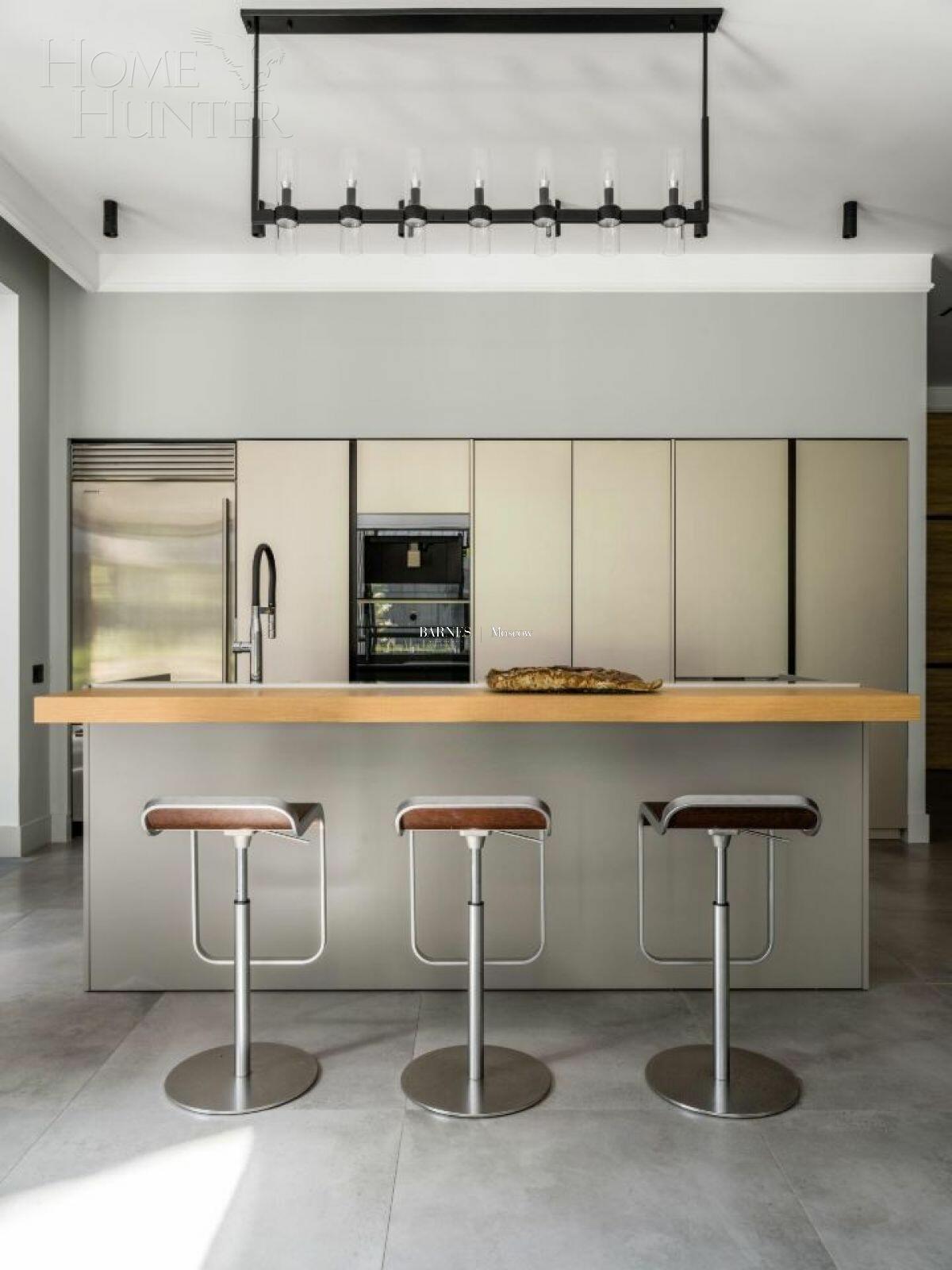 2-этажный коттедж 687 м² с отделкой