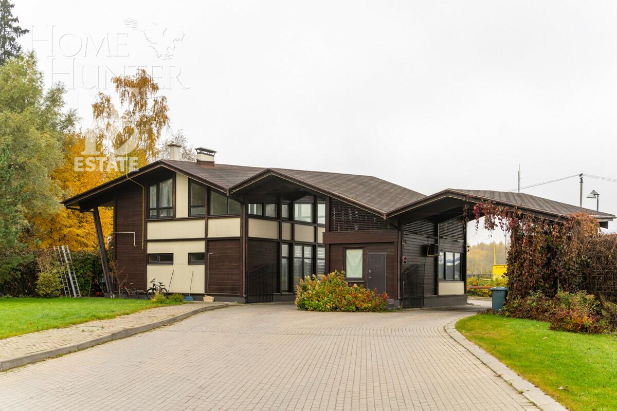 2-этажный коттедж 200 м² с отделкой