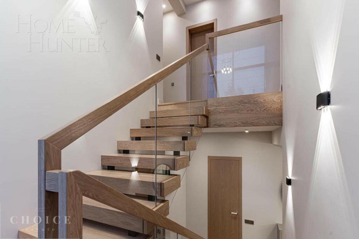 2-этажный коттедж 370 м² с отделкой