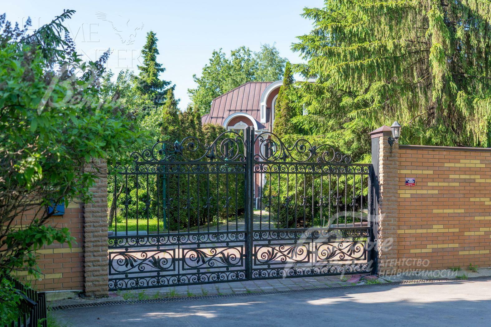 3-этажный коттедж 680 м² с отделкой