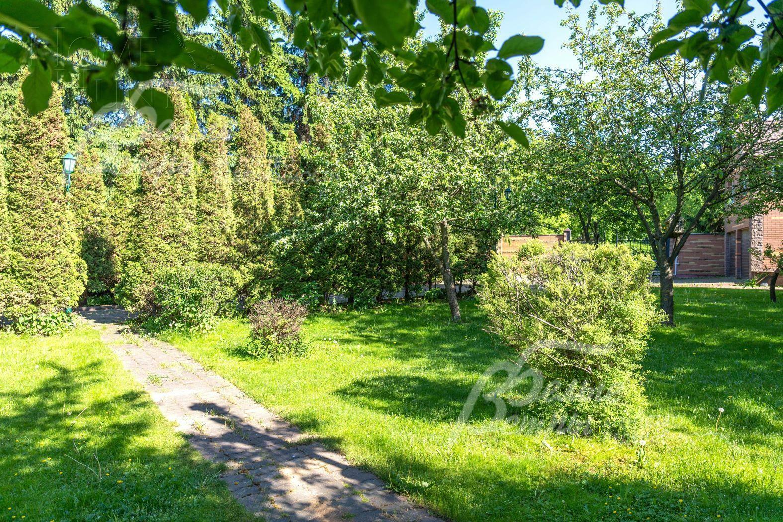 3-этажный коттедж 680 м² с отделкой