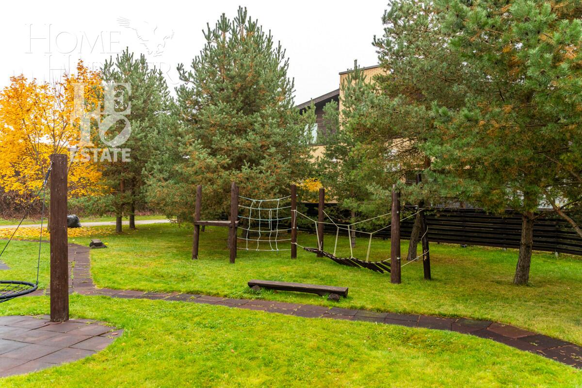 2-этажный коттедж 200 м² с отделкой