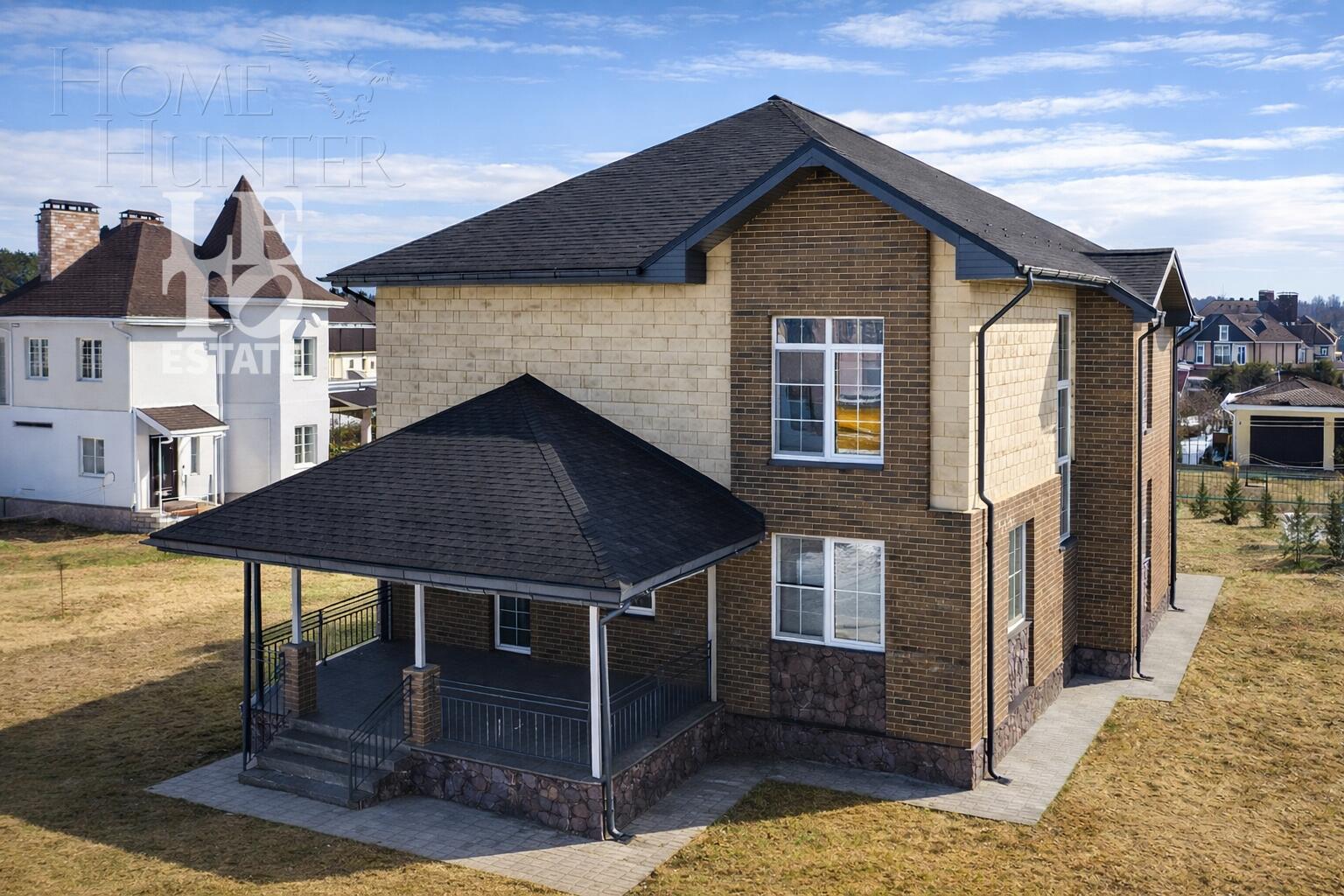 2-этажный коттедж 241.3 м² без отделки