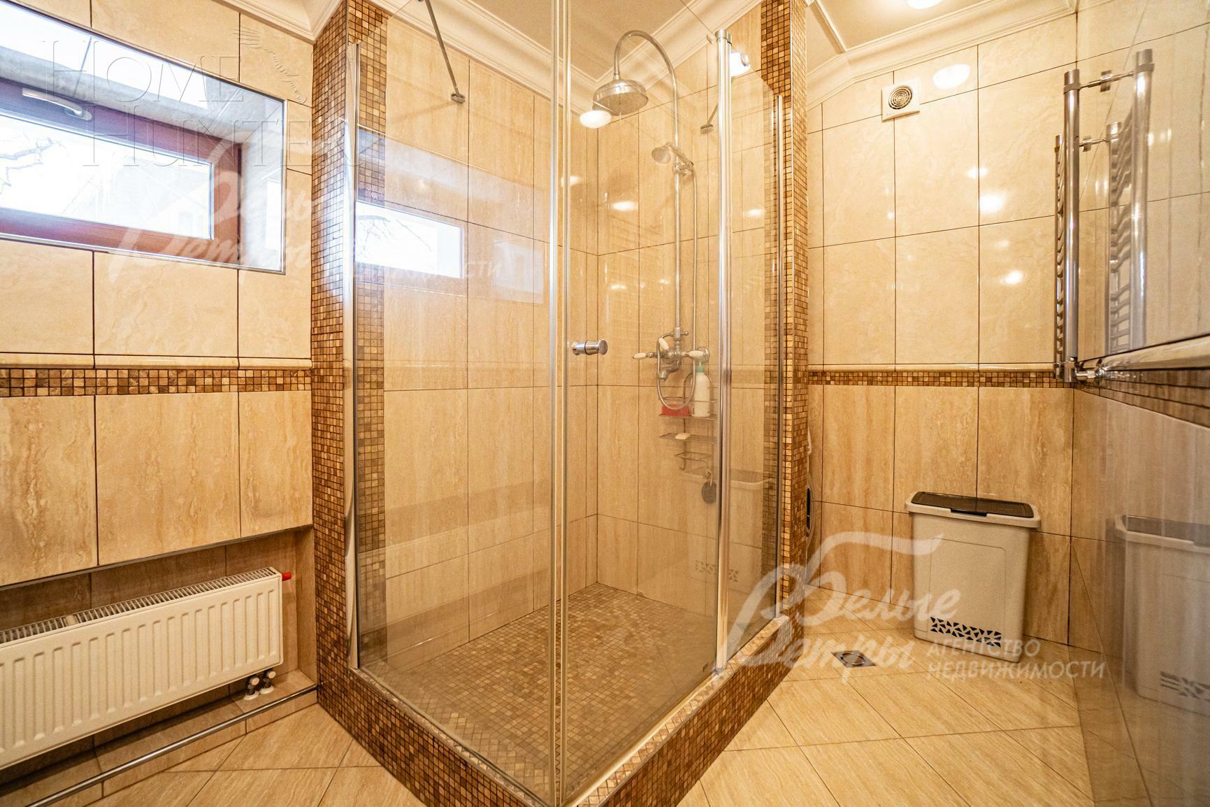 3-этажный коттедж 680 м² с отделкой