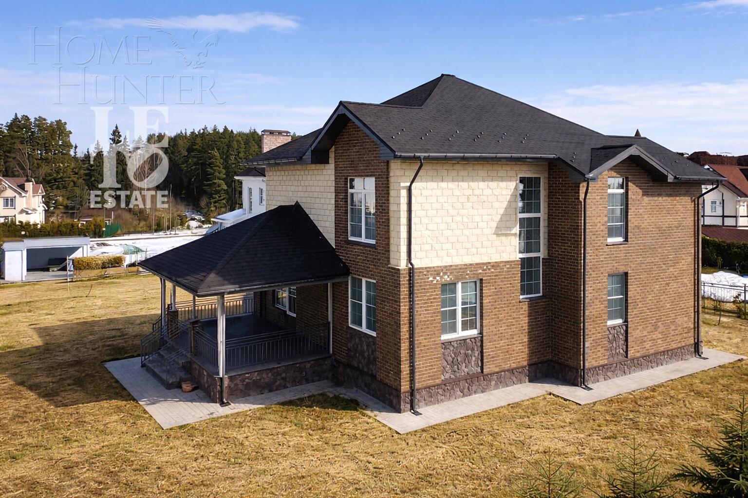 2-этажный коттедж 241.3 м² без отделки