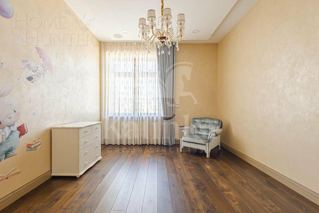 5-КОМН. КВАРТИРА С ОТДЕЛКОЙ 221 М² НА 8 ЭТАЖЕ