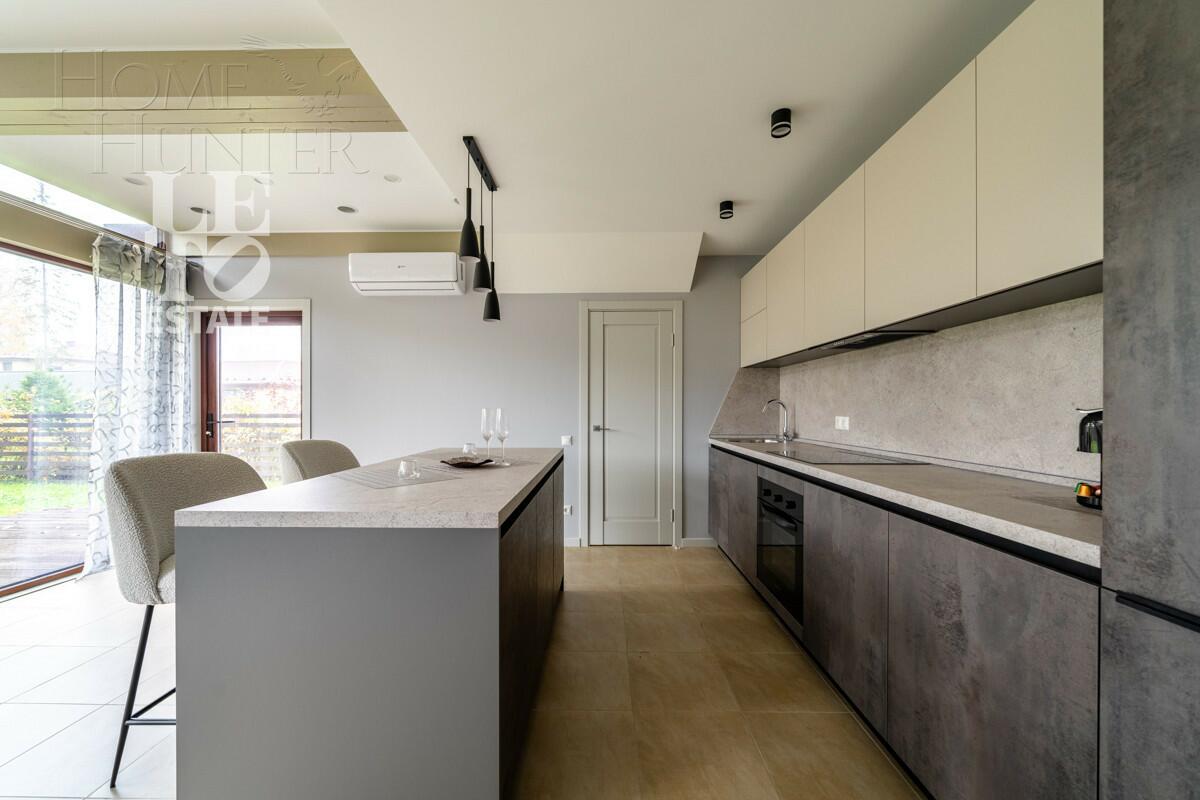 2-этажный коттедж 200 м² с отделкой