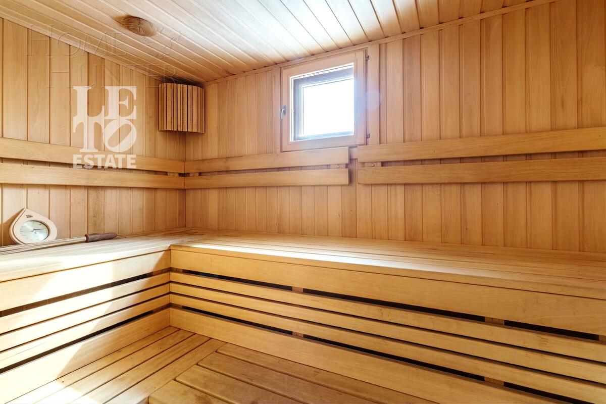 6-этажный коттедж 271 м² с отделкой