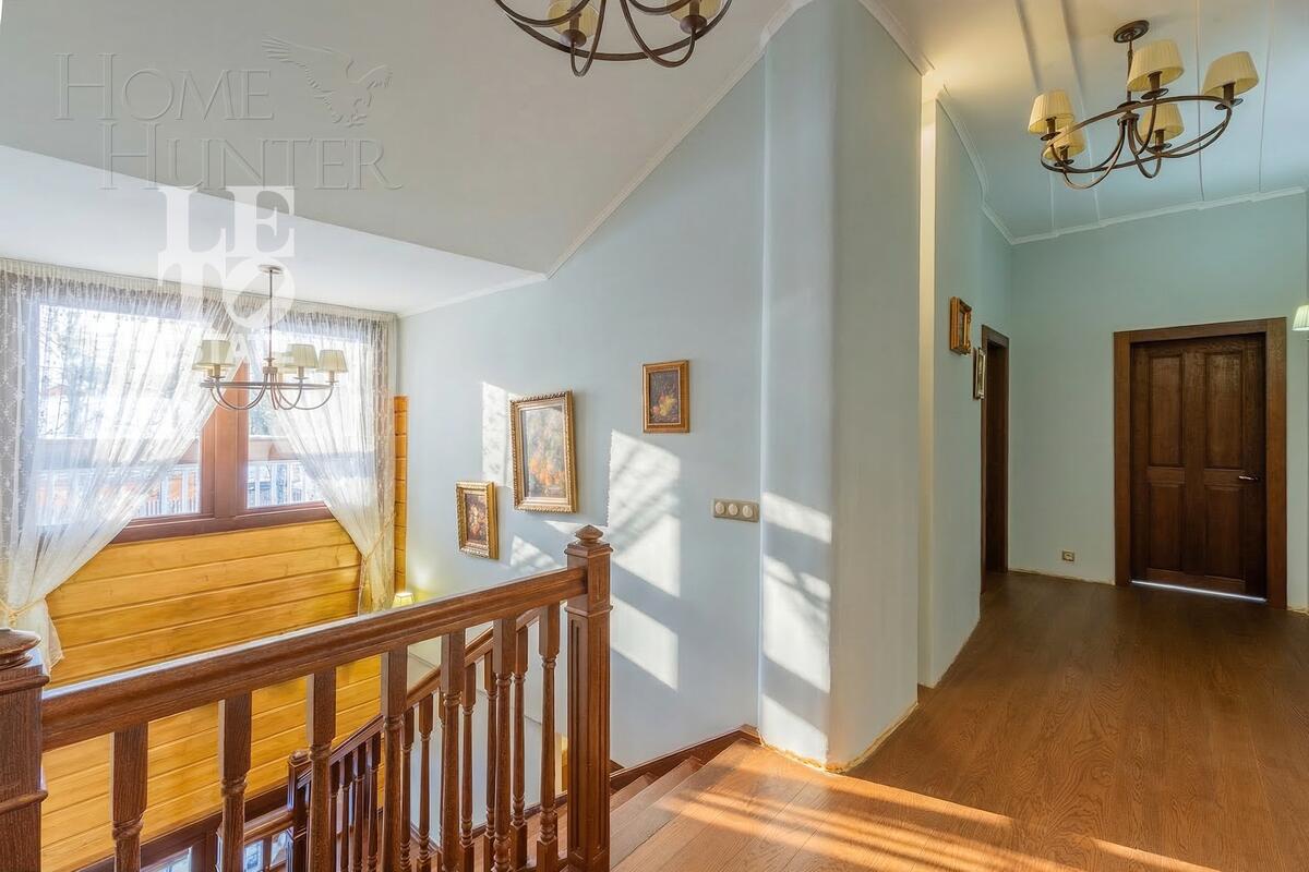 6-этажный коттедж 271 м² с отделкой