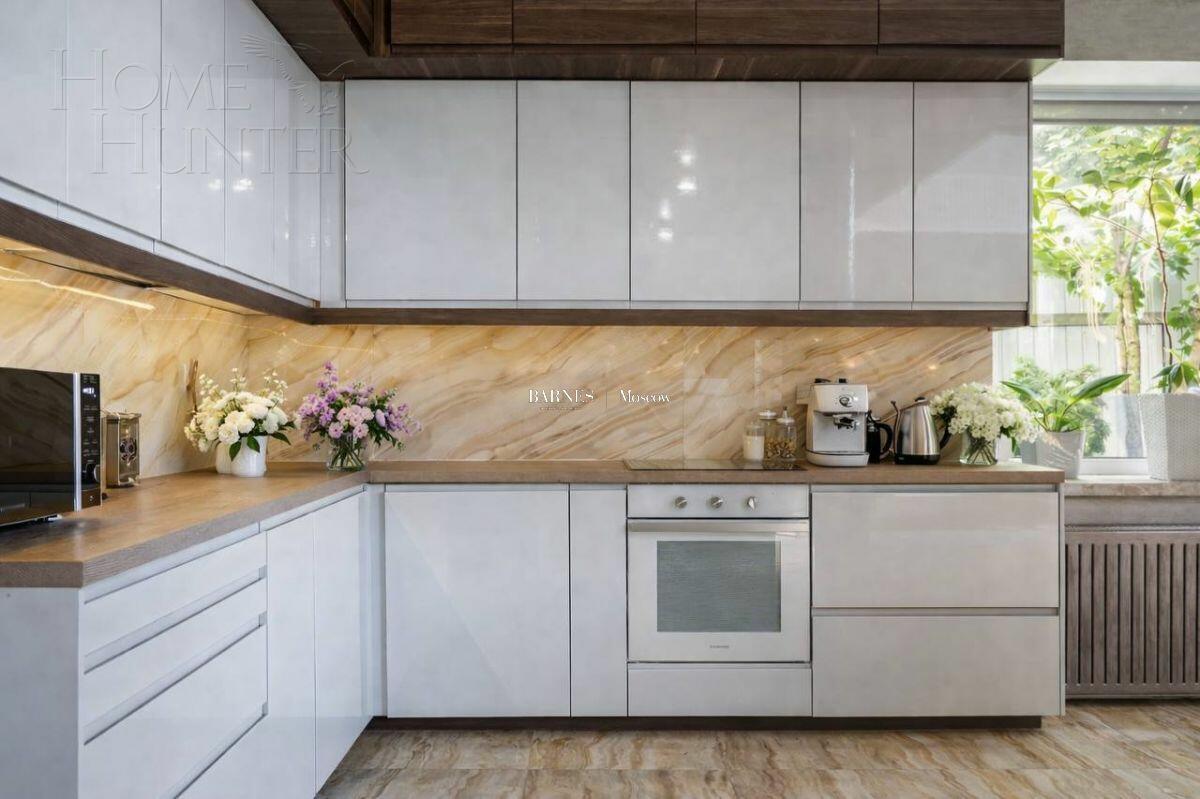 2-этажный коттедж 328 м² с отделкой