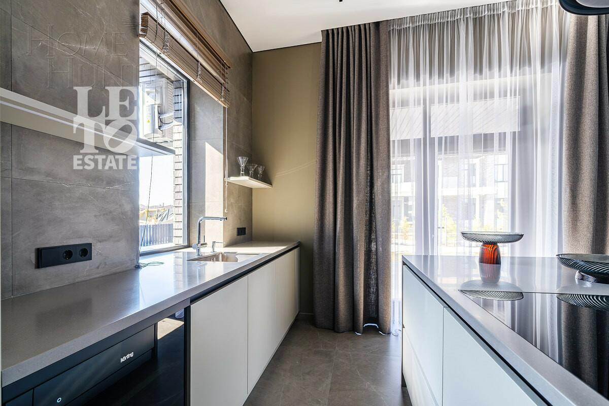 2-этажный коттедж 324 м² с отделкой