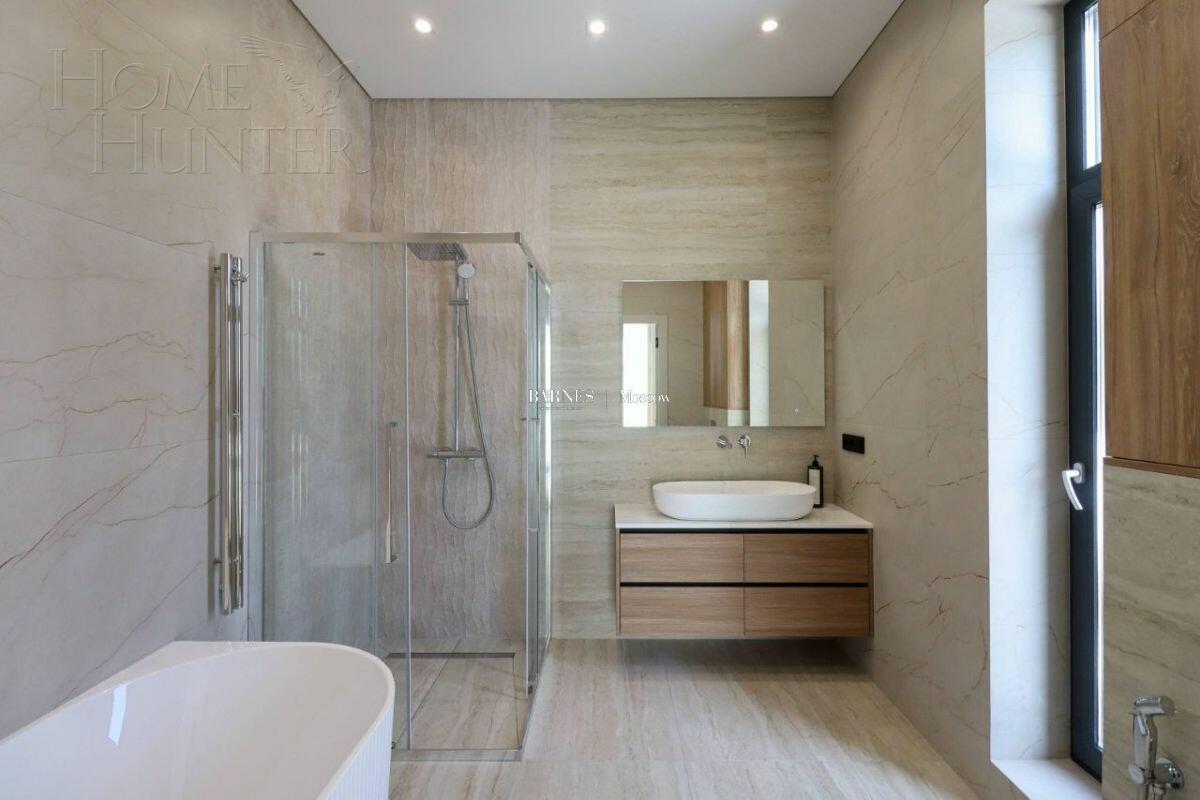 2-этажный коттедж 302 м² с отделкой