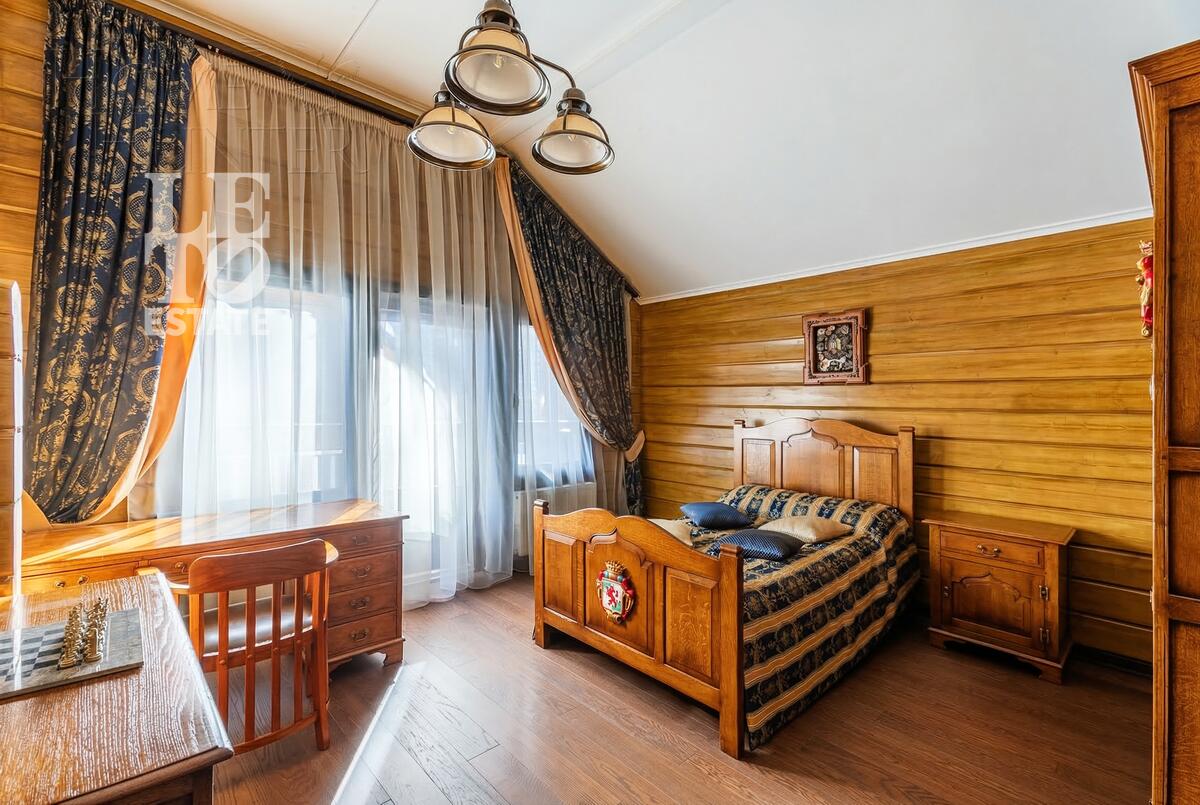 6-этажный коттедж 271 м² с отделкой