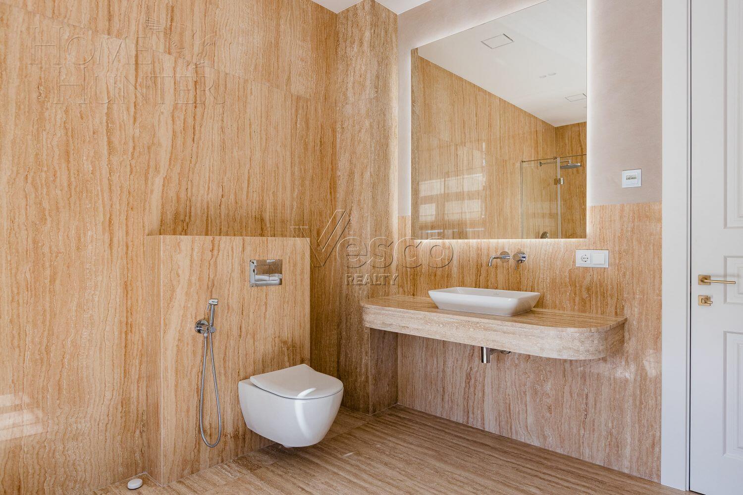 2-этажный коттедж 590 м² с отделкой