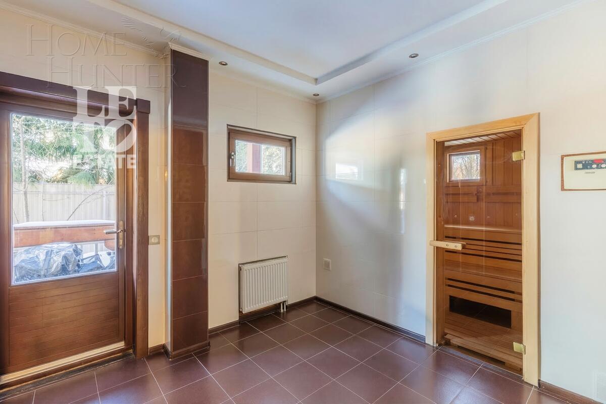 6-этажный коттедж 271 м² с отделкой