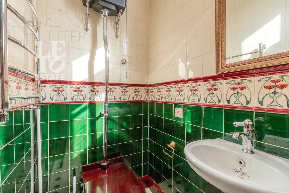 6-этажный коттедж 271 м² с отделкой