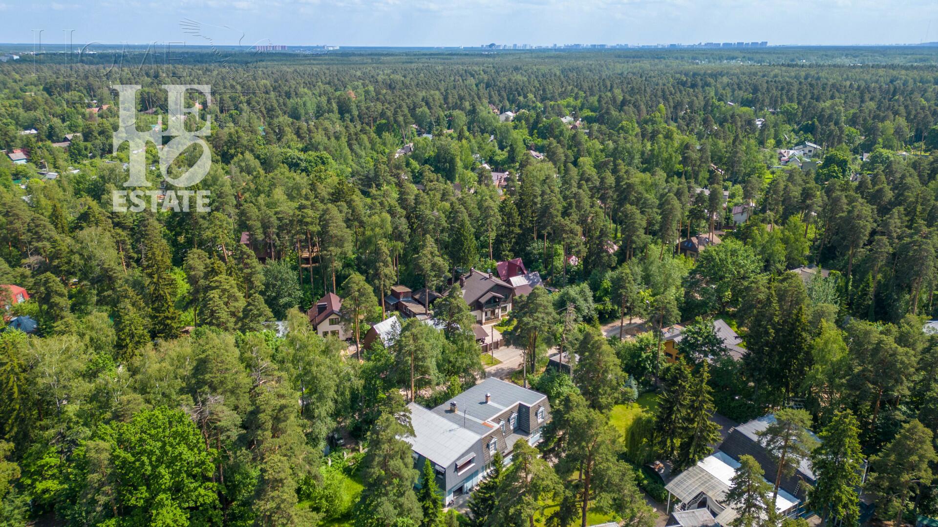 6-этажный коттедж 271 м² с отделкой