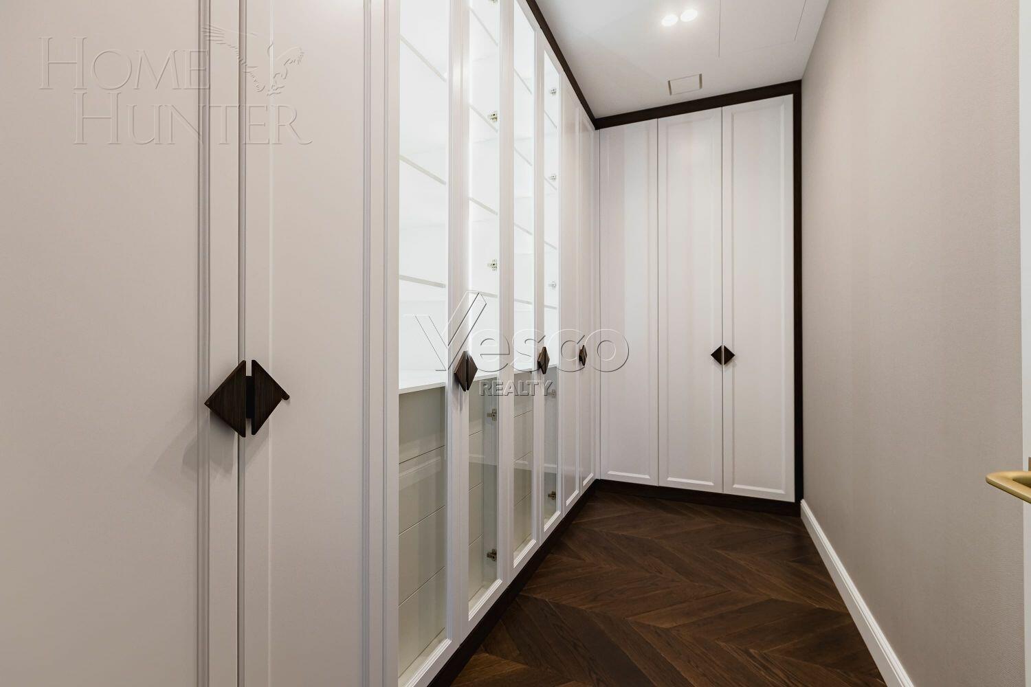 2-этажный коттедж 590 м² с отделкой